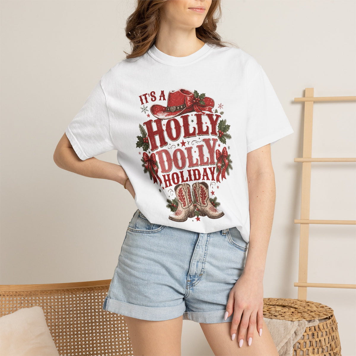 Holly Dolly Christmas T-Shirt, Retro Country Western Holiday Tee, Vintage Christmas Graphic Sweatshirt Alternative, Cute Winter Comfort Colors Shirt